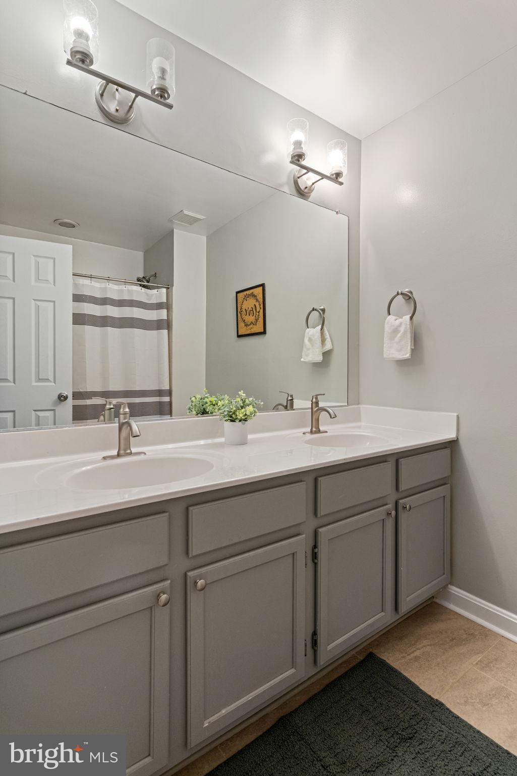 12438 ABBEY KNOLL COURT