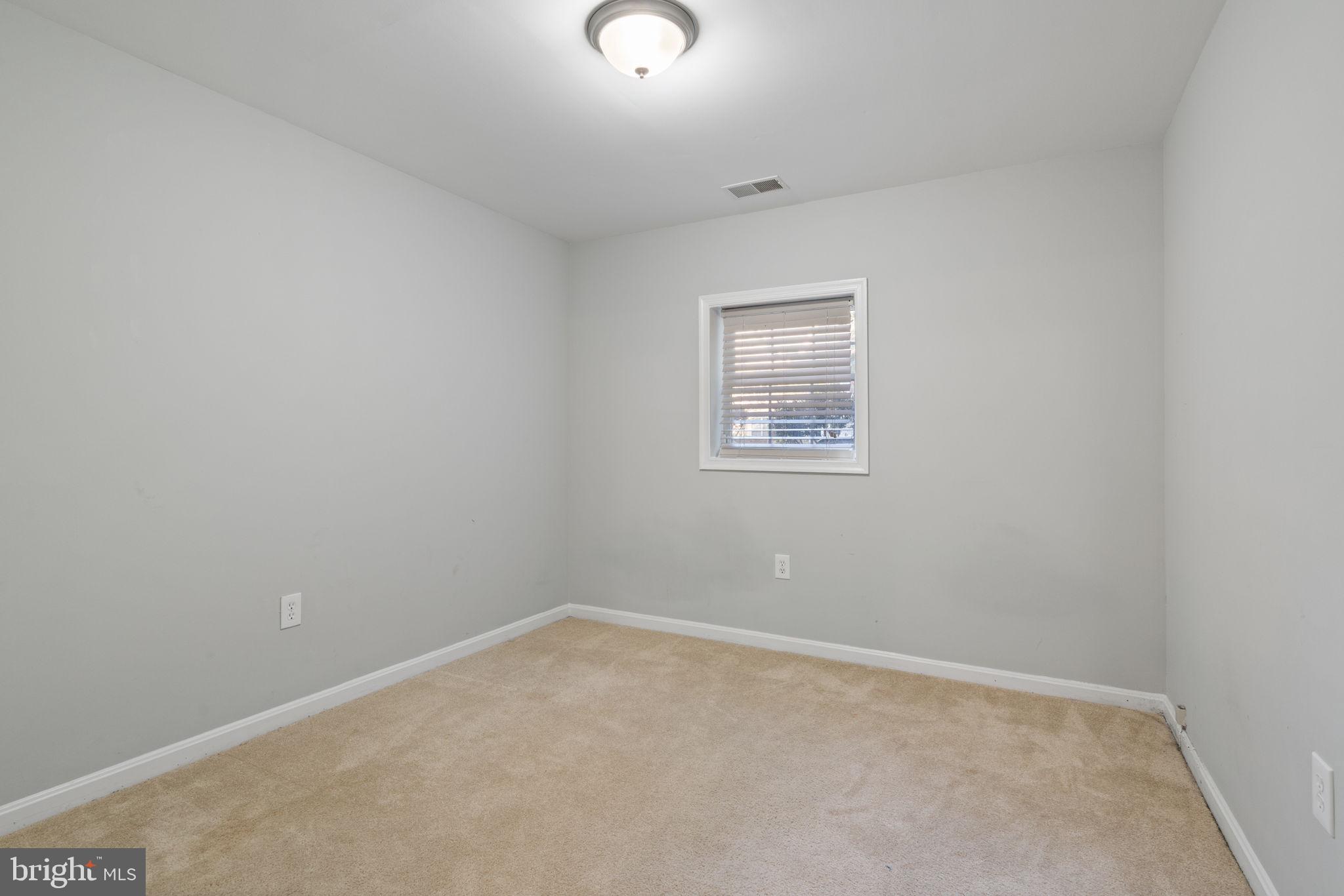 12438 ABBEY KNOLL COURT