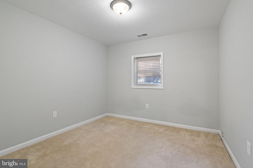 12438 ABBEY KNOLL COURT