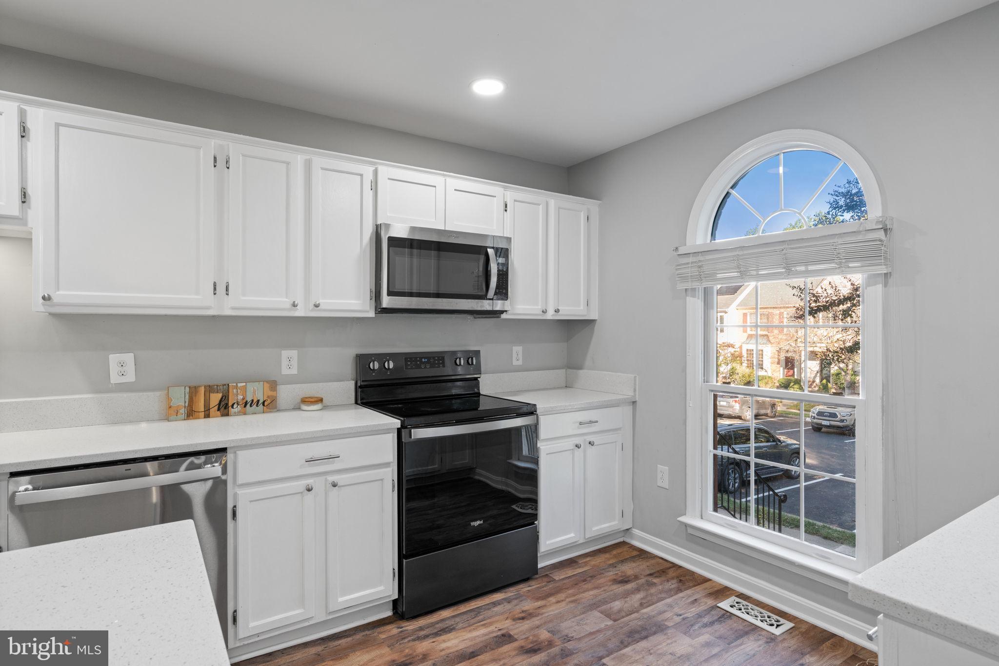 12438 ABBEY KNOLL COURT