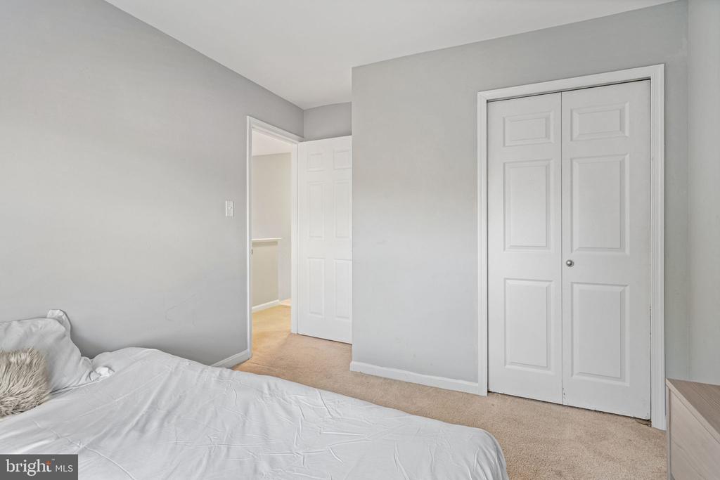 12438 ABBEY KNOLL COURT