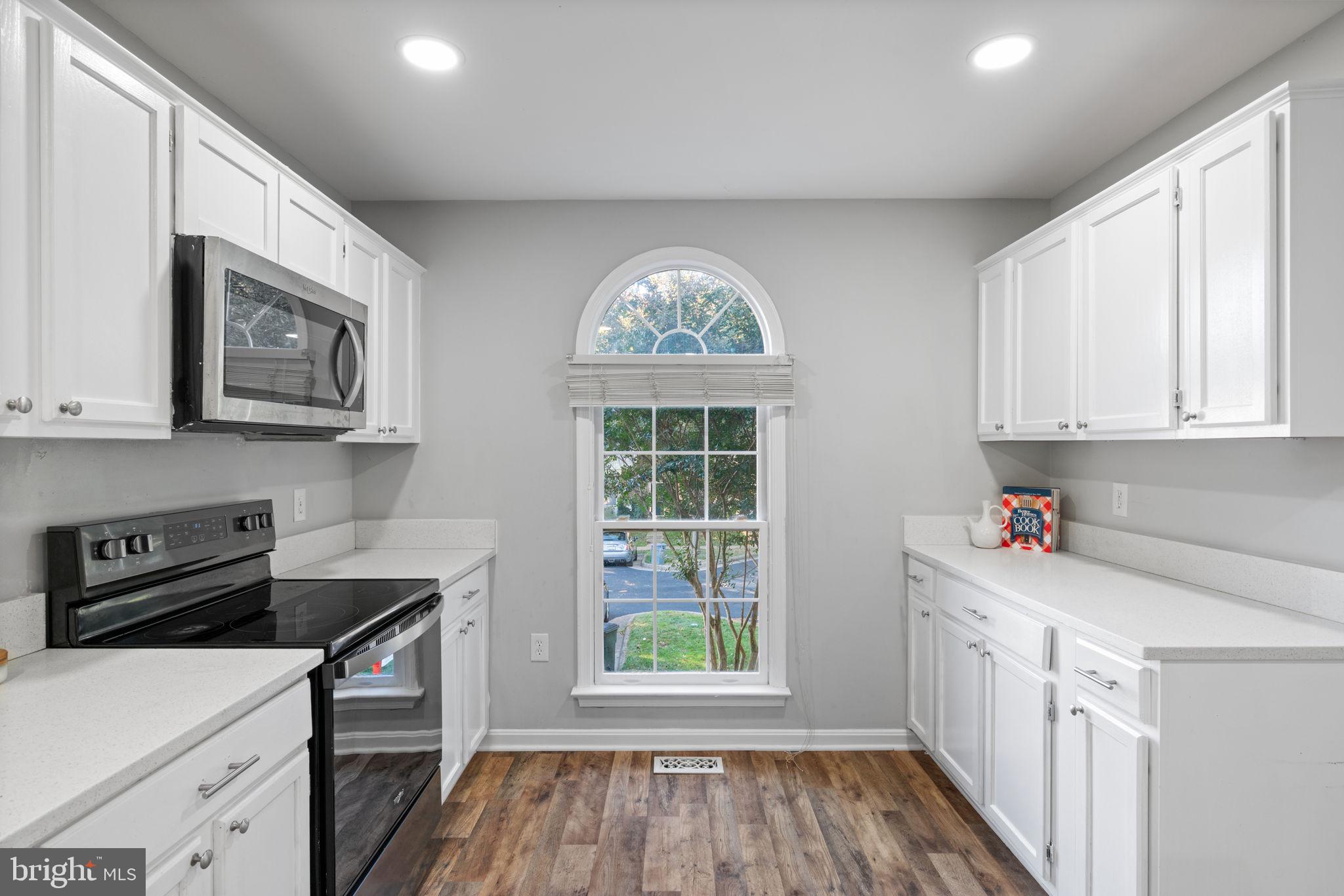 12438 ABBEY KNOLL COURT