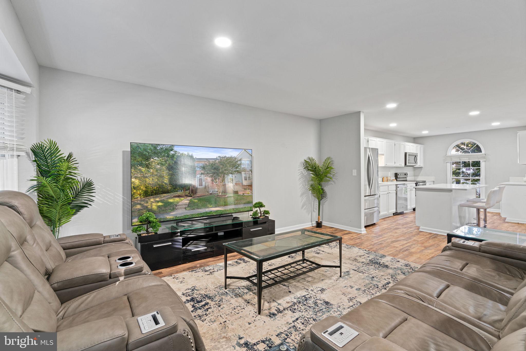 12438 ABBEY KNOLL COURT