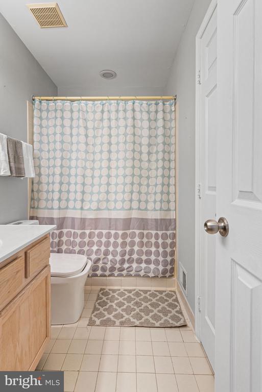 12438 ABBEY KNOLL COURT