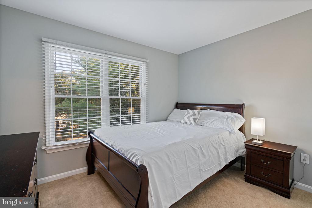 12438 ABBEY KNOLL COURT