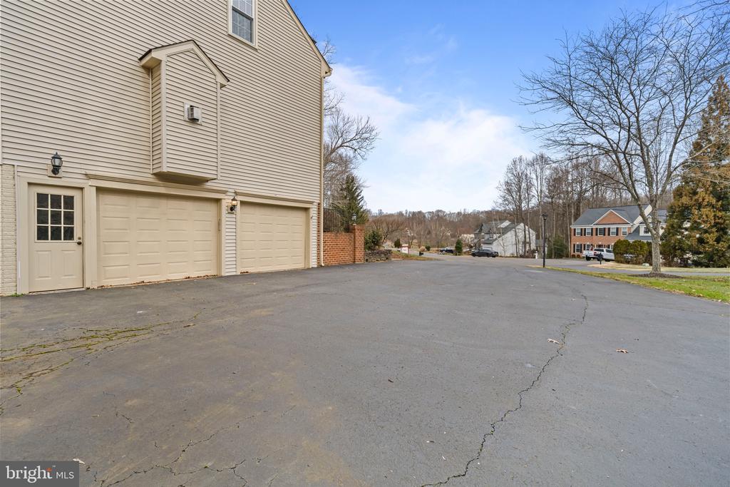 12170 IVAKOTA COURT