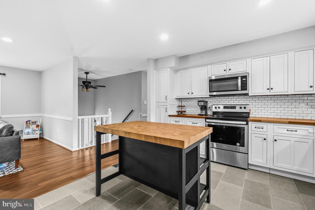 16040 FAIRWAY DRIVE