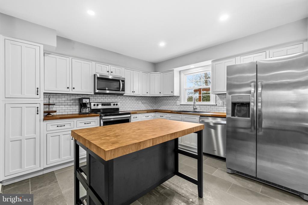 16040 FAIRWAY DRIVE