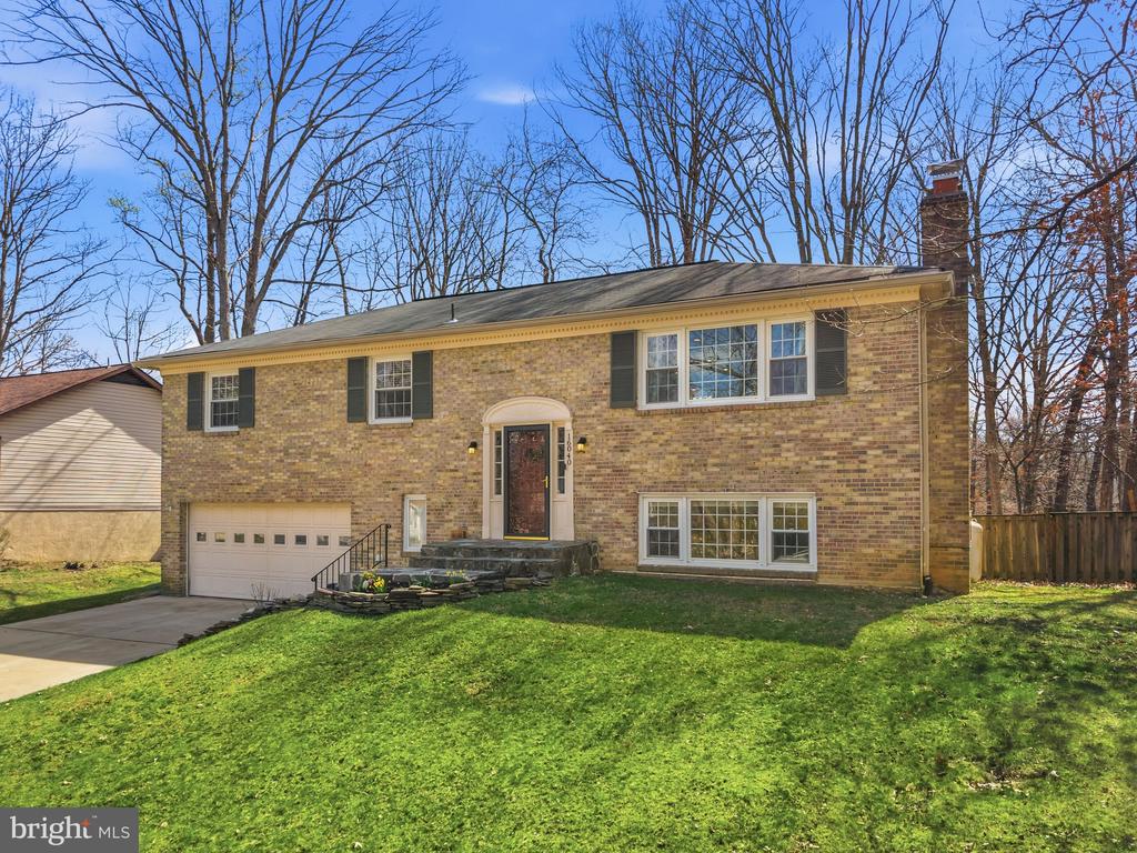 16040 FAIRWAY DRIVE
