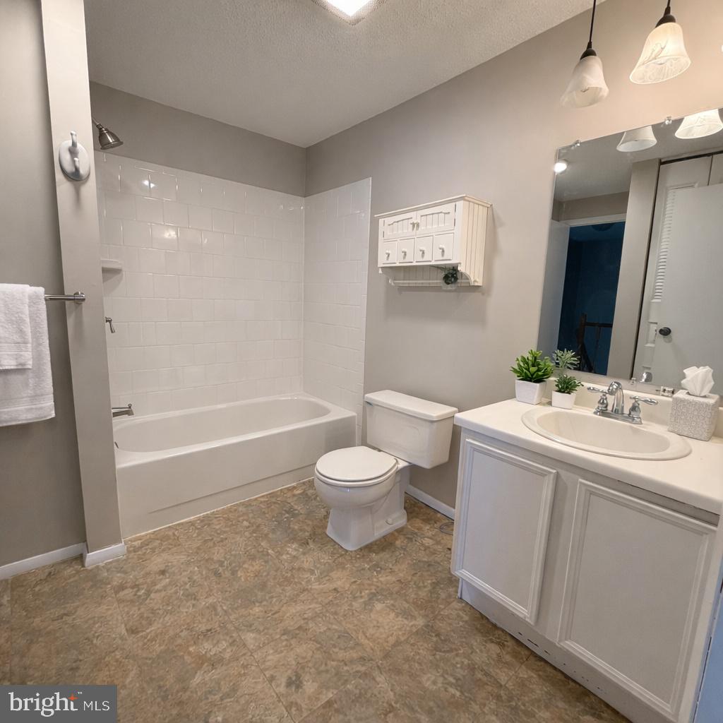 13508 BENTLEY CIRCLE