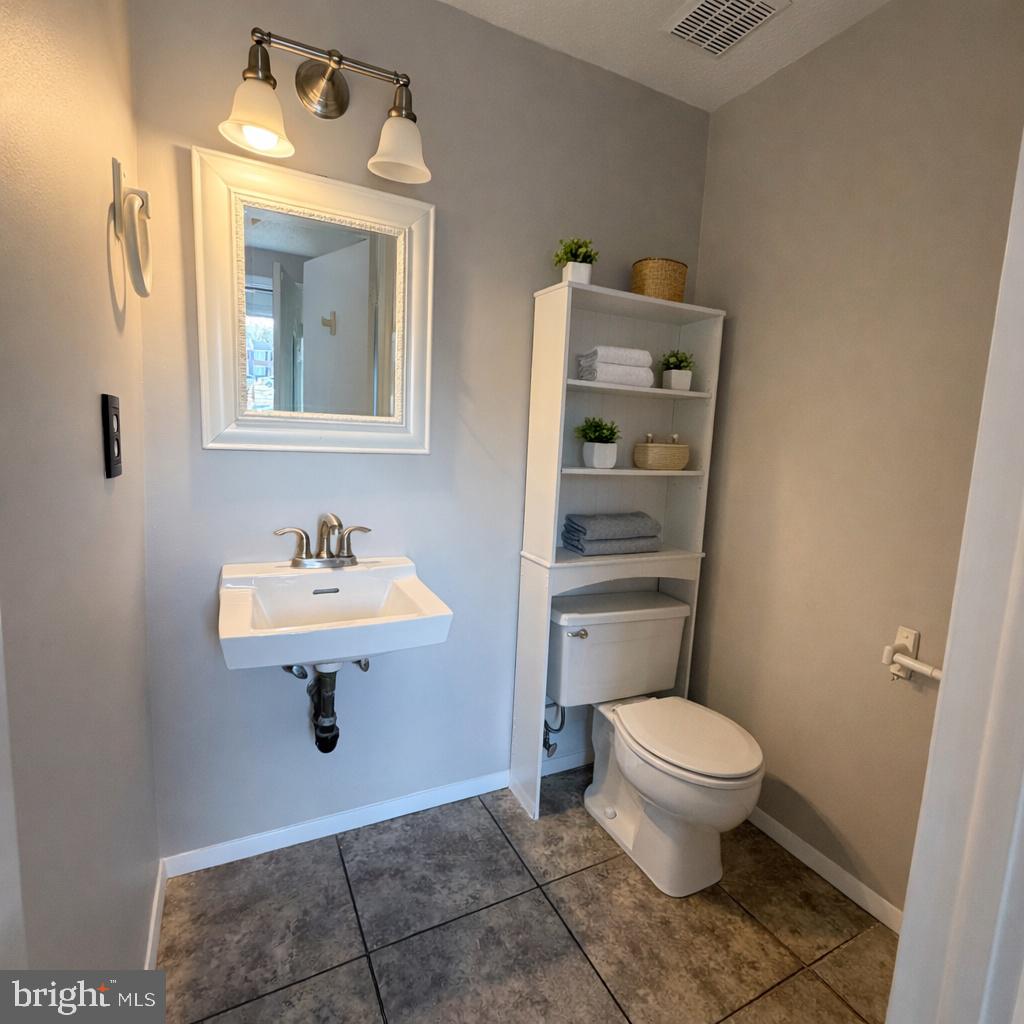 13508 BENTLEY CIRCLE