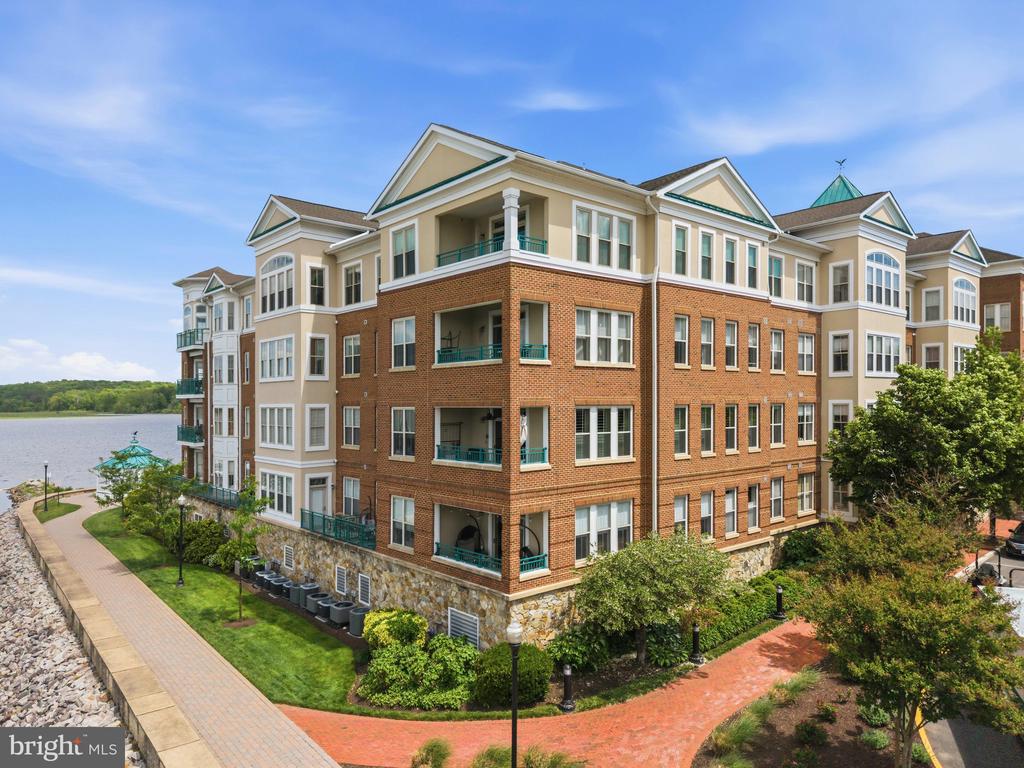 500 BELMONT BAY DRIVE 305