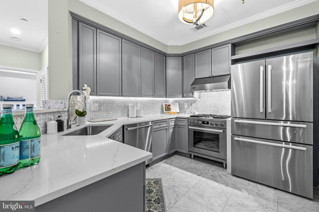 500 BELMONT BAY DRIVE 305