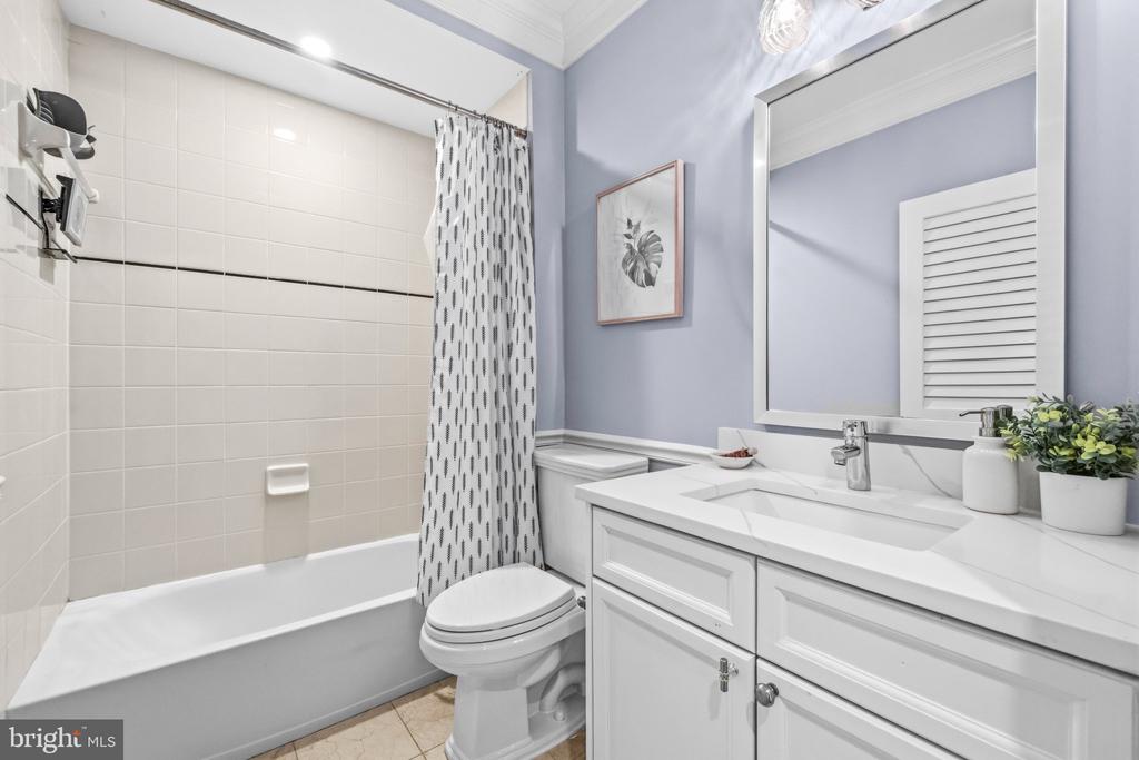 500 BELMONT BAY DRIVE 305