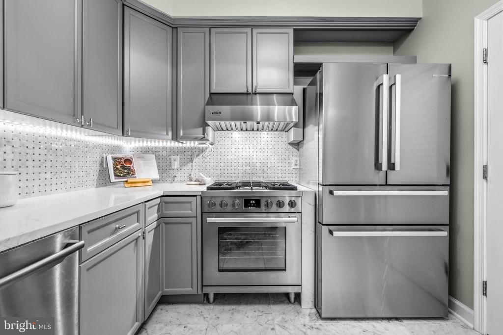 500 BELMONT BAY DRIVE 305
