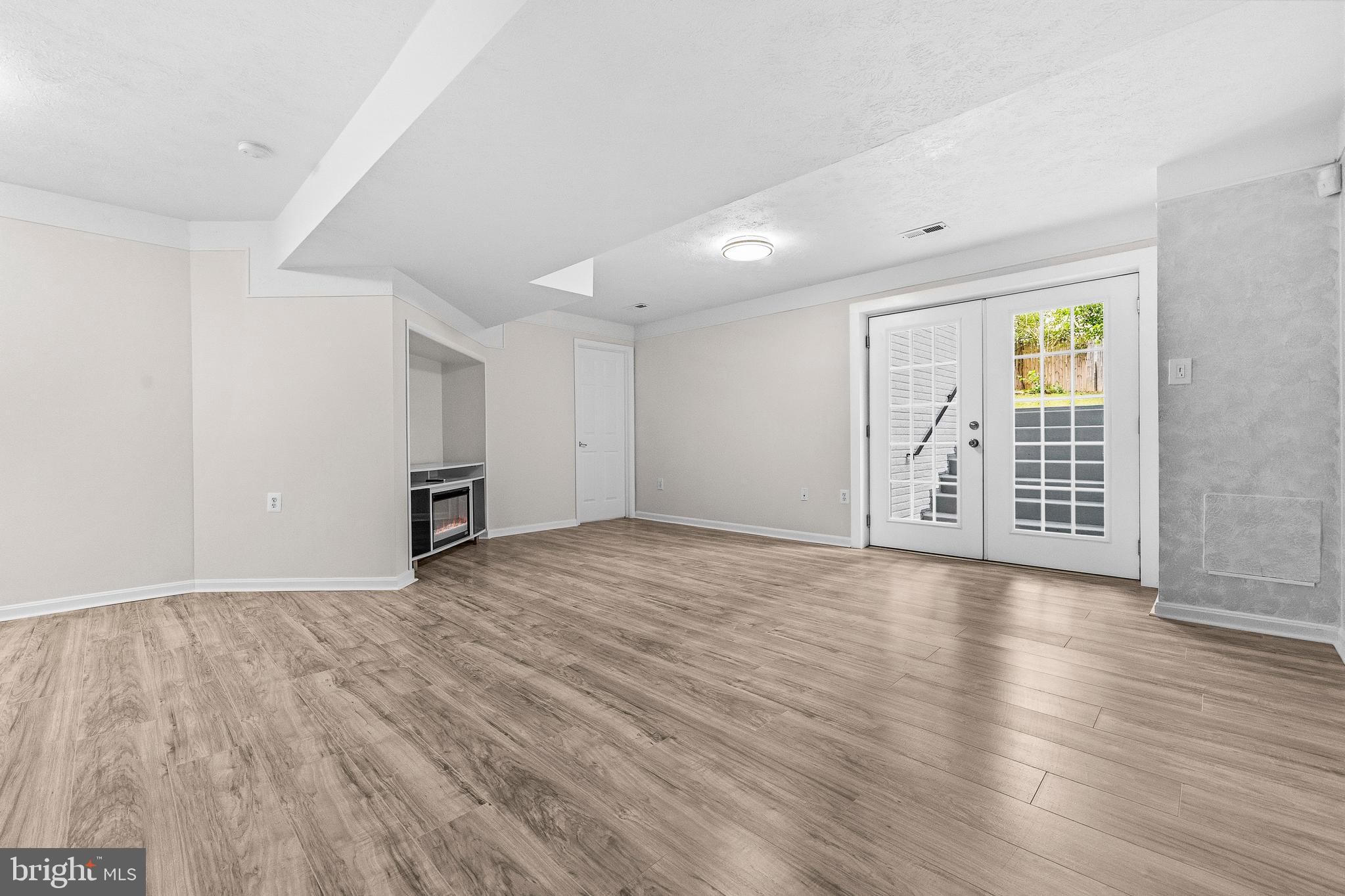 13864 REDFORD LANE