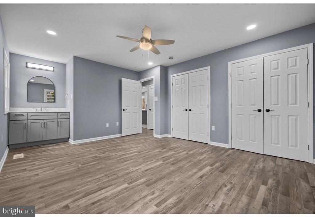4604 KENTWOOD LANE