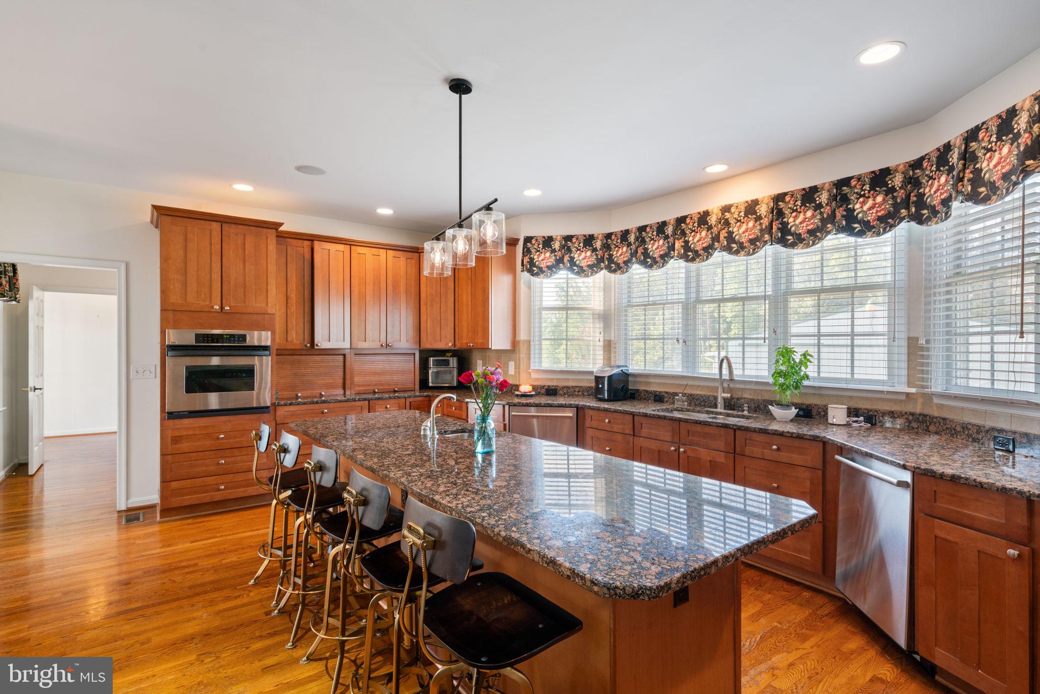 6871 Deer Mountain