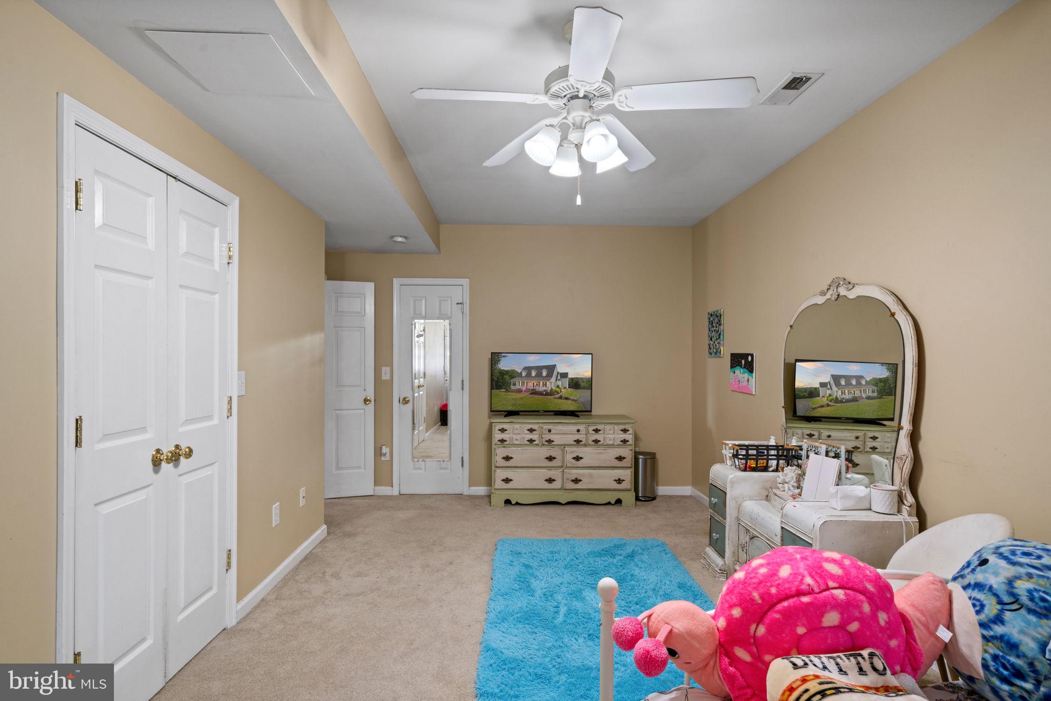 6871 Deer Mountain