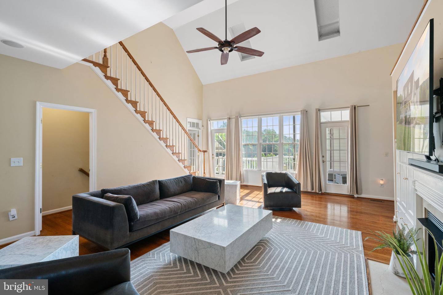6871 Deer Mountain