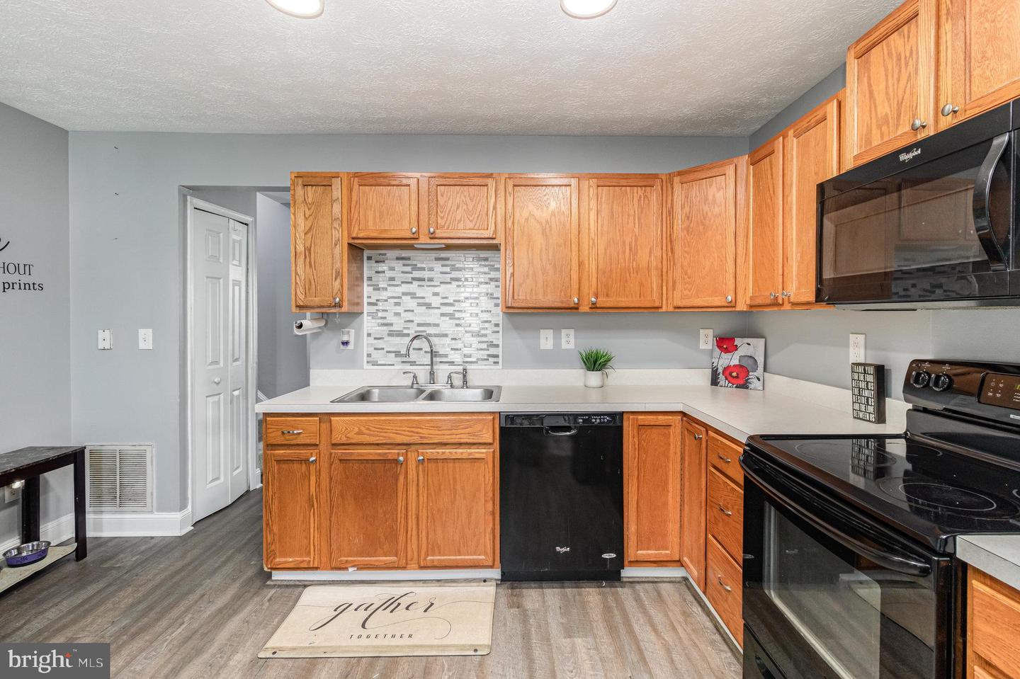 10602 Boxmeer Ct