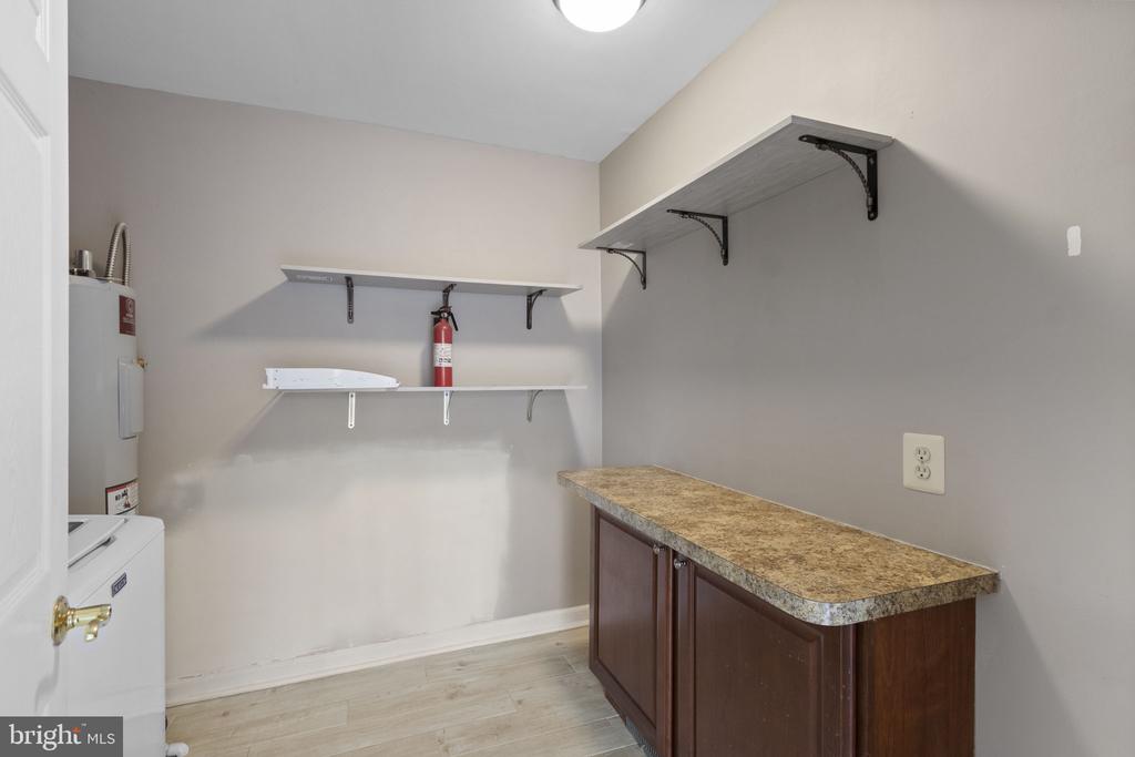 9 Twin Springs Dr