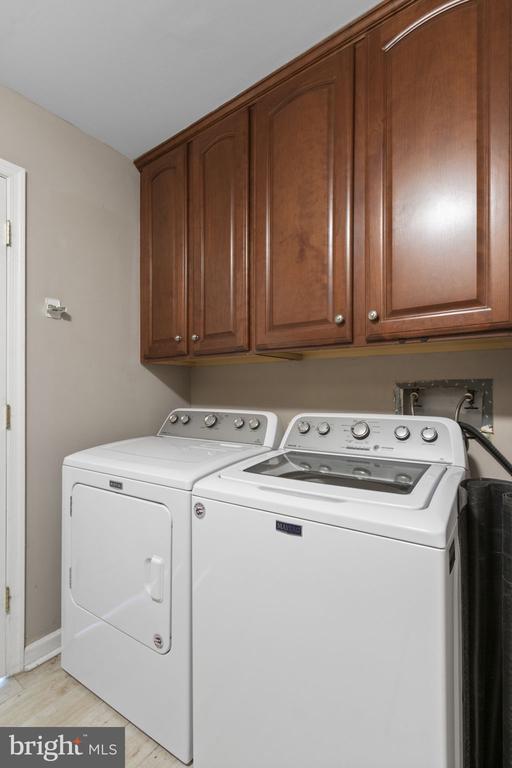 9 Twin Springs Dr