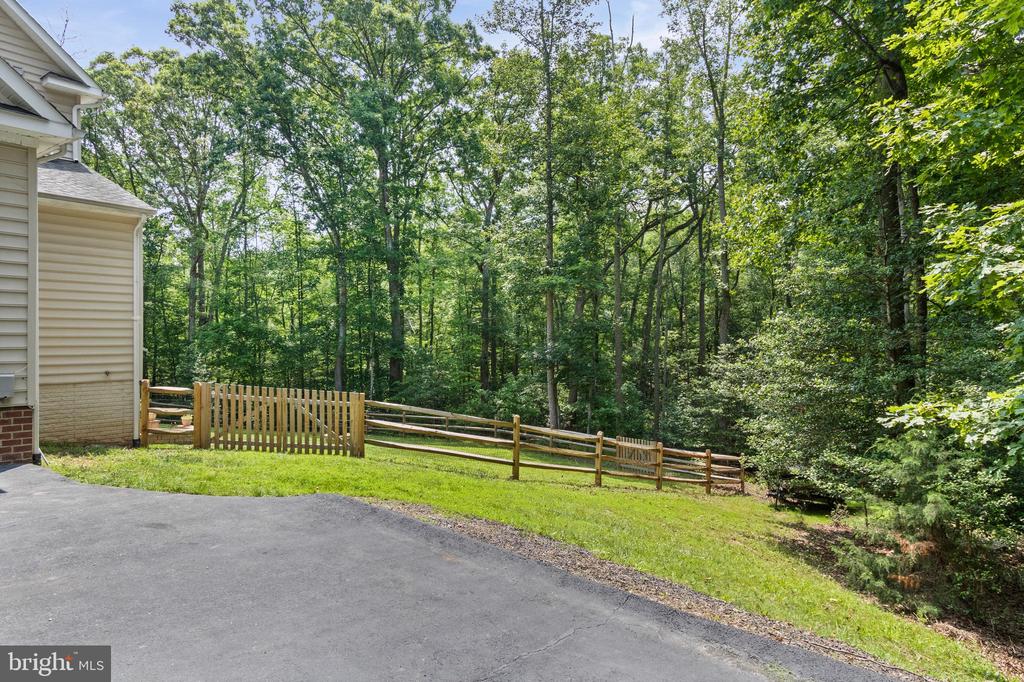 8602 General Sykes Cir