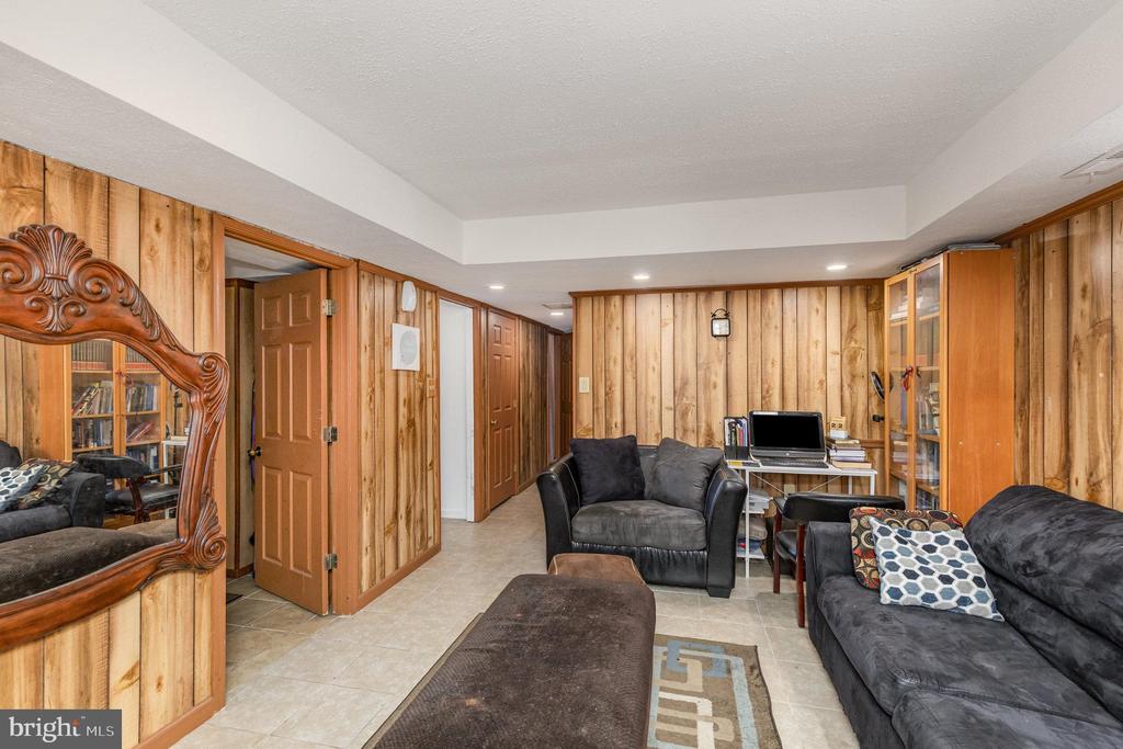 11241 OLD LEAVELLS ROAD