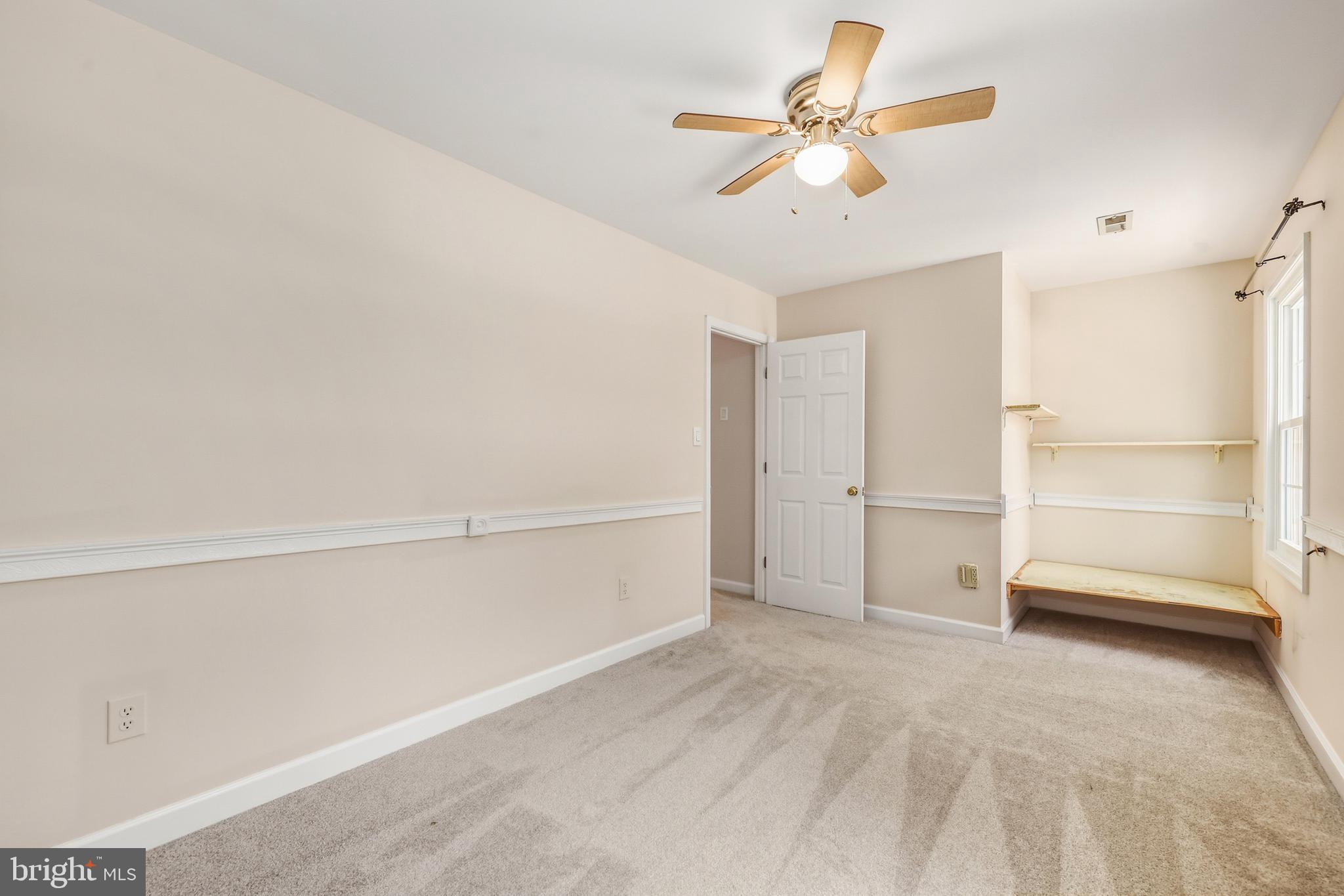 10305 TRACY LANE