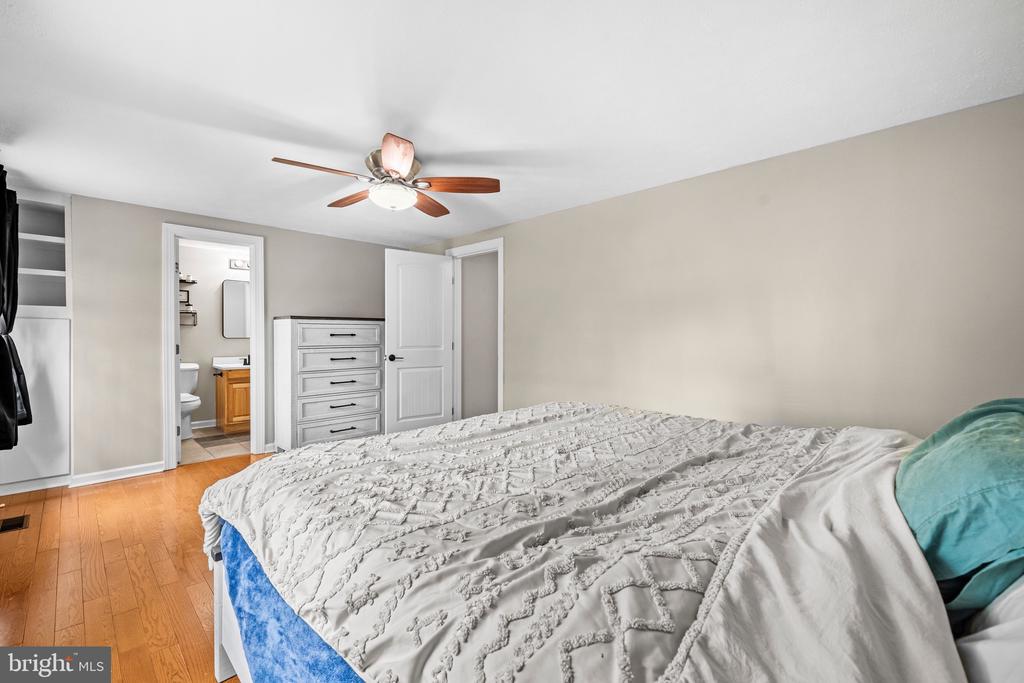 10400 LANDON LANE