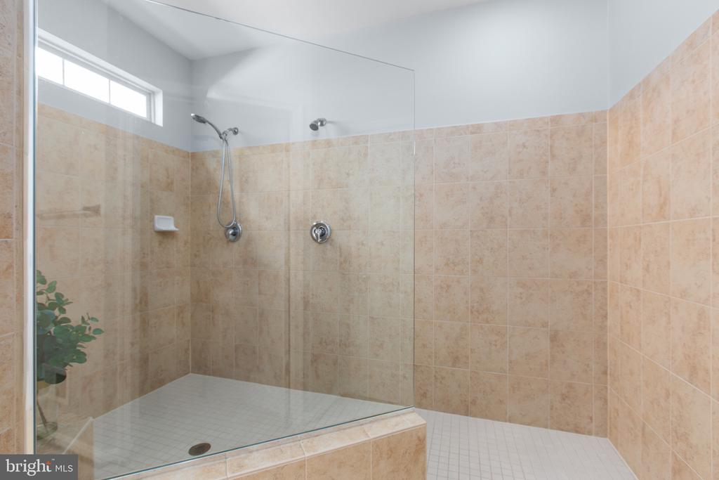6016 E GREENBRIER RIVER ROAD