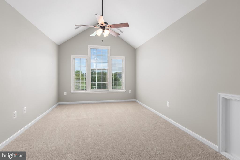 6016 E GREENBRIER RIVER ROAD