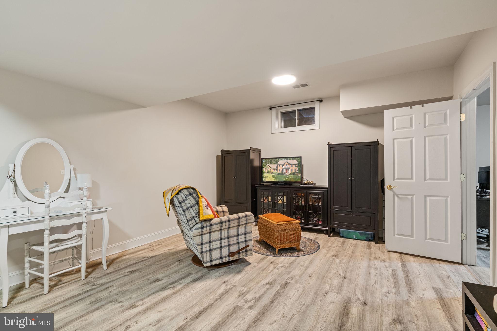 8801 GENERAL COUCHS COURT