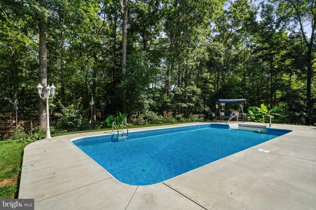 8801 GENERAL COUCHS COURT