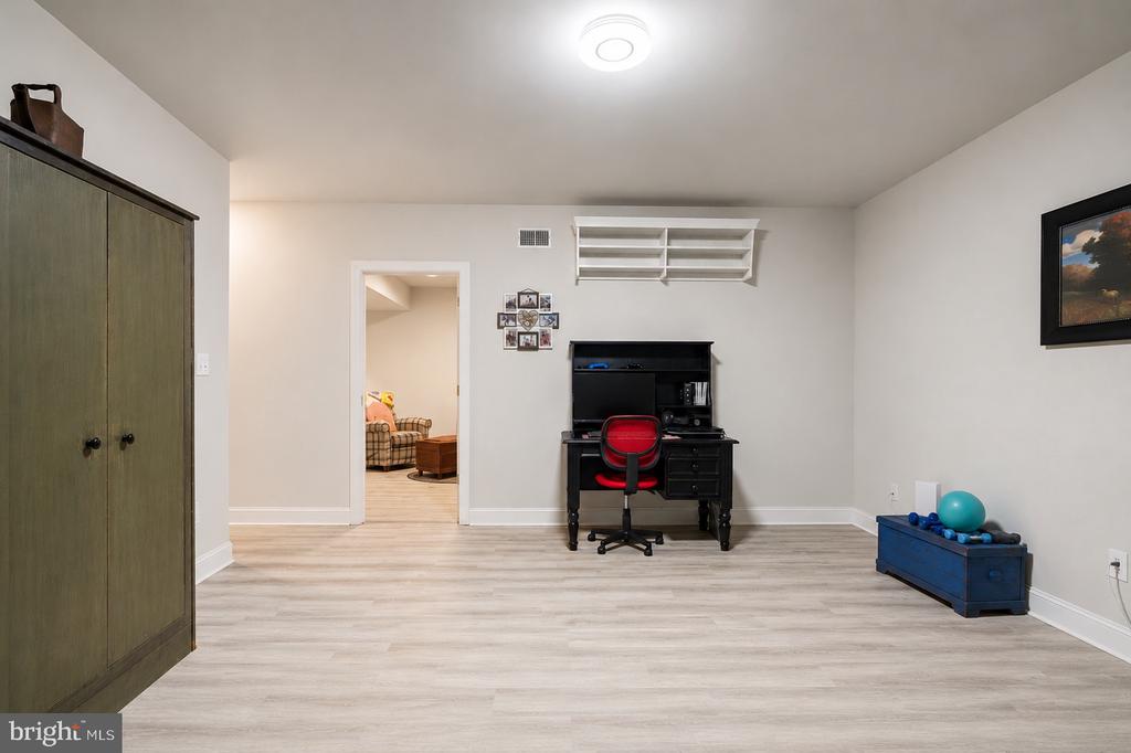 8801 GENERAL COUCHS COURT