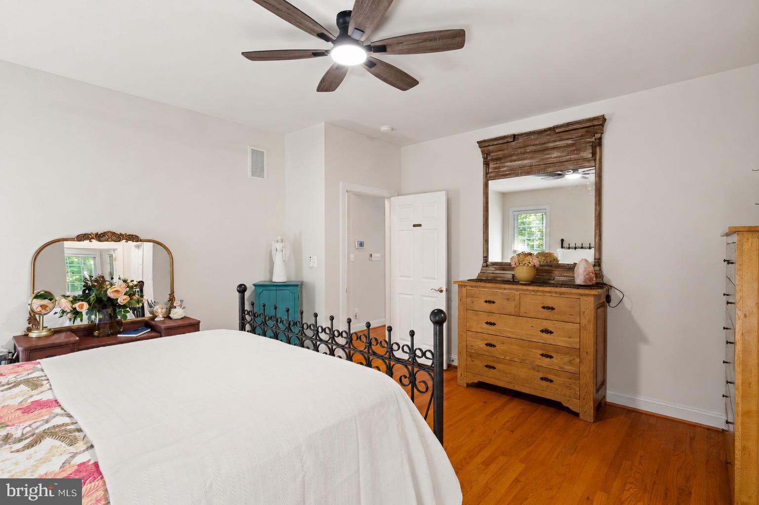 8801 GENERAL COUCHS COURT