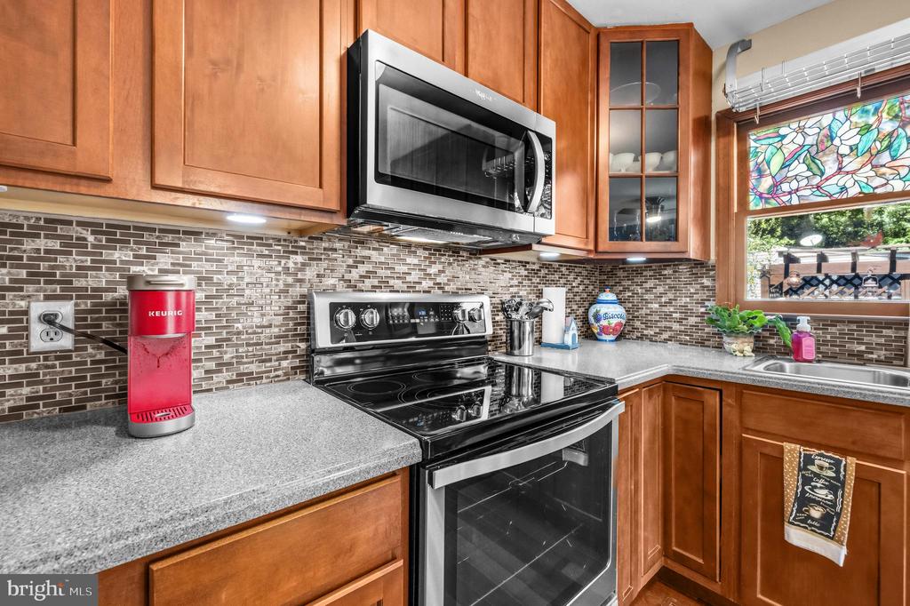 313 GREEN ARBOR DRIVE