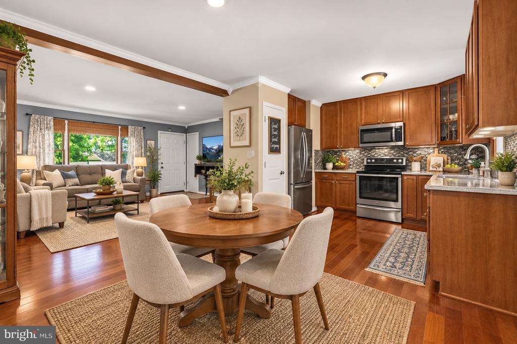 313 GREEN ARBOR DRIVE