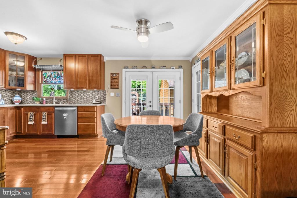 313 GREEN ARBOR DRIVE