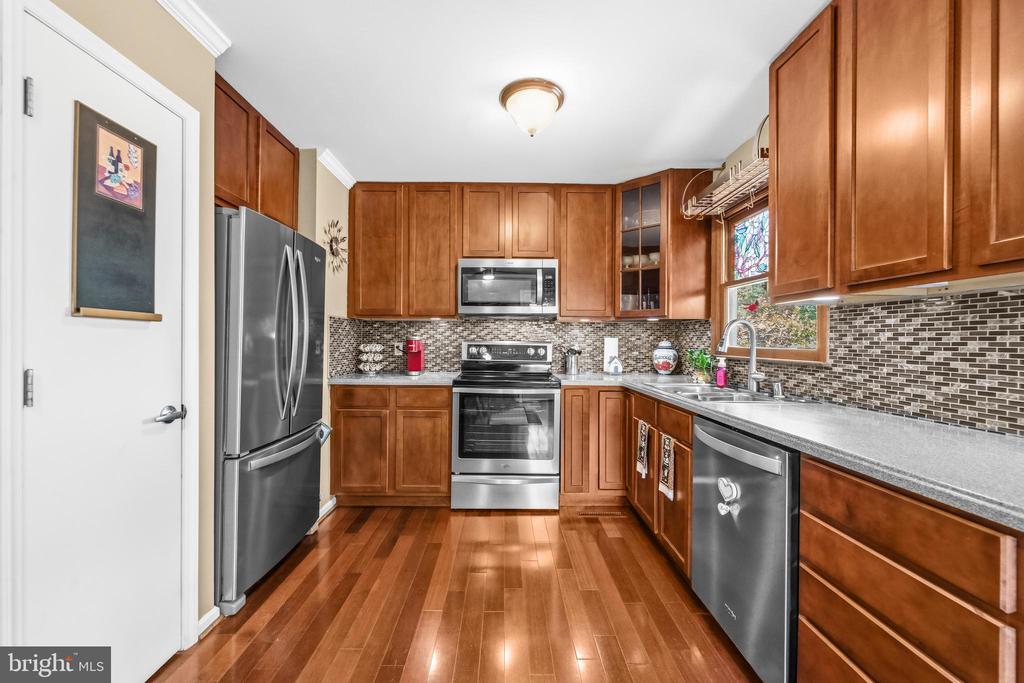 313 GREEN ARBOR DRIVE