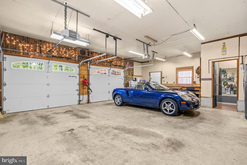 313 GREEN ARBOR DRIVE