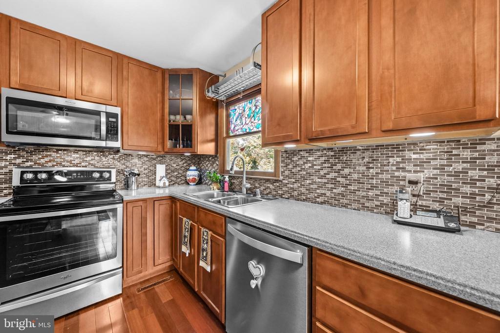 313 GREEN ARBOR DRIVE