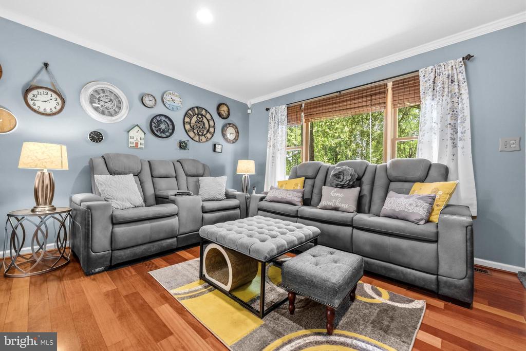 313 GREEN ARBOR DRIVE