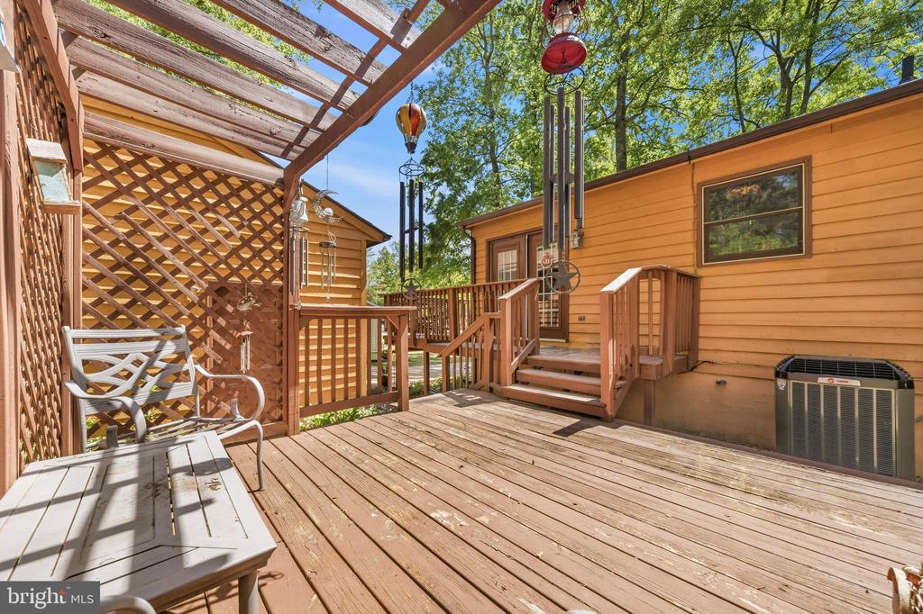 313 GREEN ARBOR DRIVE