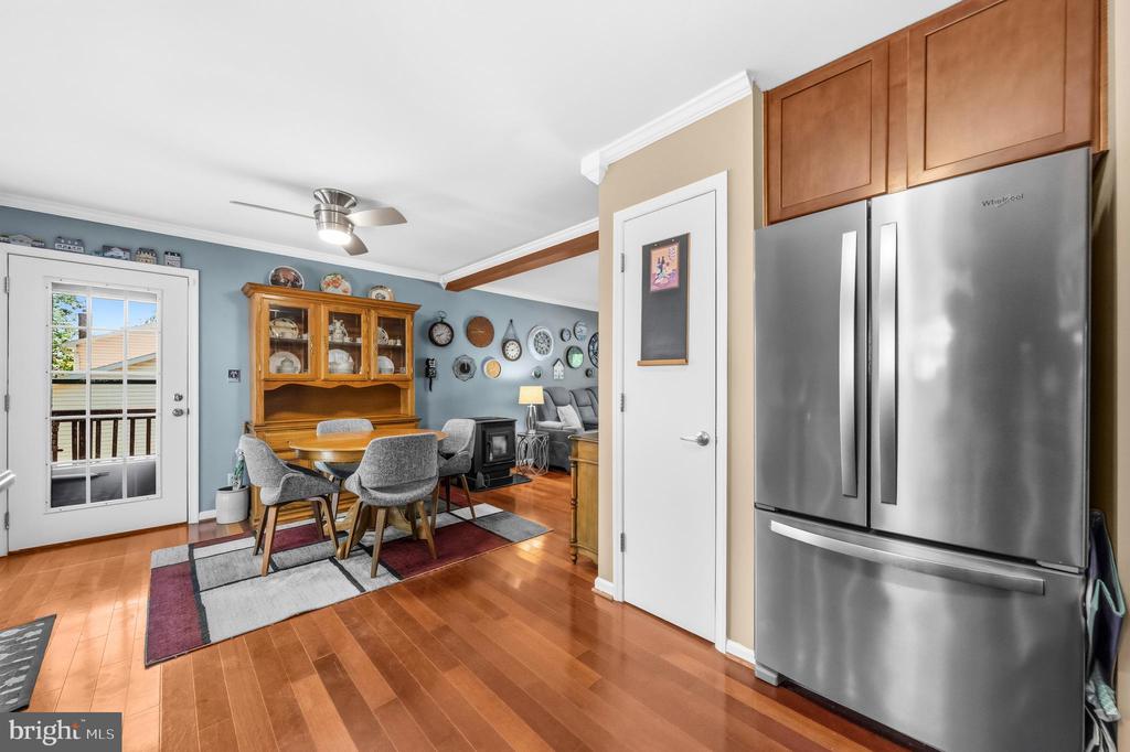 313 GREEN ARBOR DRIVE