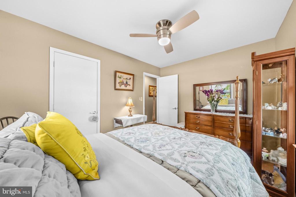313 GREEN ARBOR DRIVE