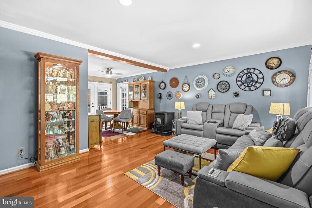 313 GREEN ARBOR DRIVE
