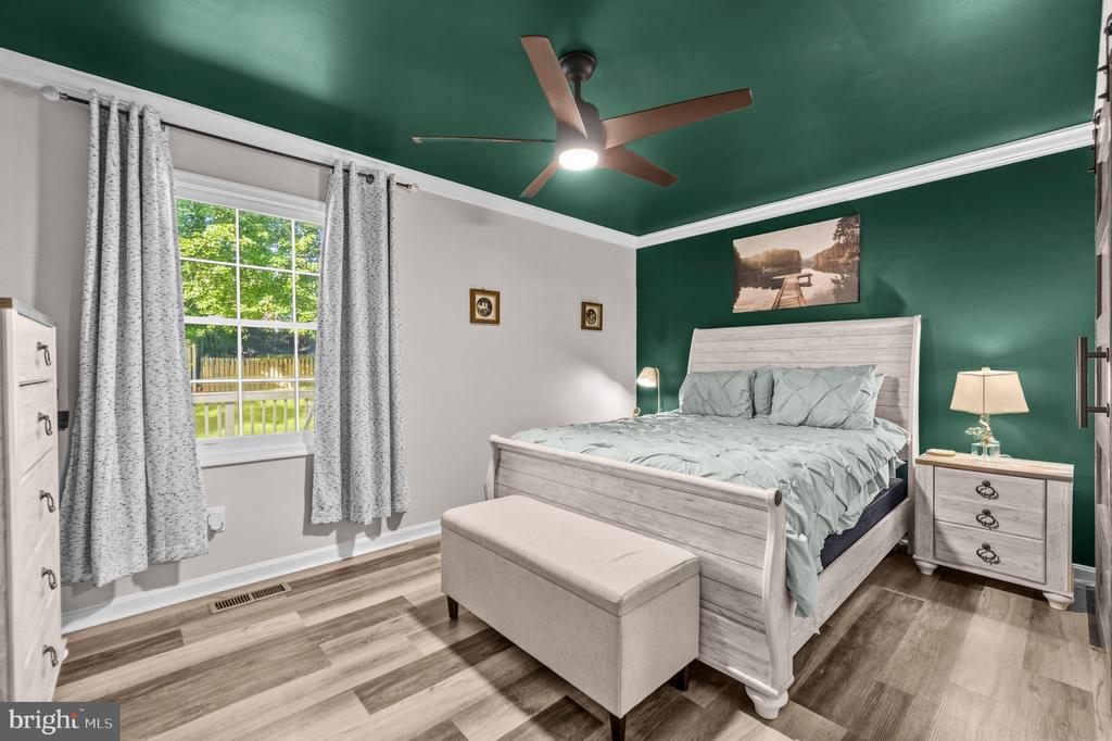 6810 ESTATE LANE
