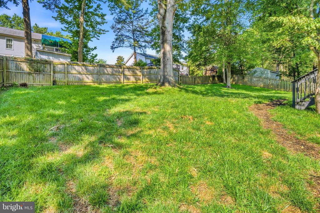 6810 ESTATE LANE